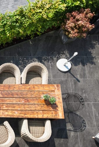 Europa Black 60 x 90cm